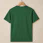 Preview: Essential Men T-Shirt mit Kritzelgrafik – Dunkelgrün, handbedruckt in Schwarz