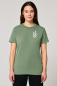 Preview: Unisex T-Shirt „Der Zweig“ – Stone Washed Sage Green, Bio-Baumwolle, Earth Positive