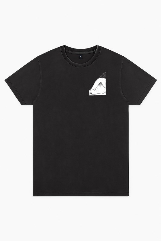 Unisex T-Shirt „Bergpanorama“ – Stone Washed Black, Bio-Baumwolle, Earth Positive