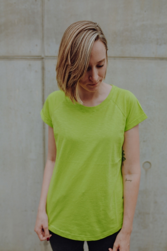 Frauen Raglan T-Shirt aus Biobaumwolle ILI4 pickled pepper green