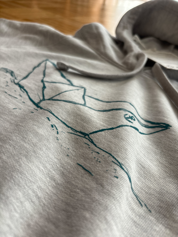 Preview: Paperboat Hellgrauer Damen Hoodie aus Bio-Baumwolle – Fair, Nachhaltig & Handbedruckt