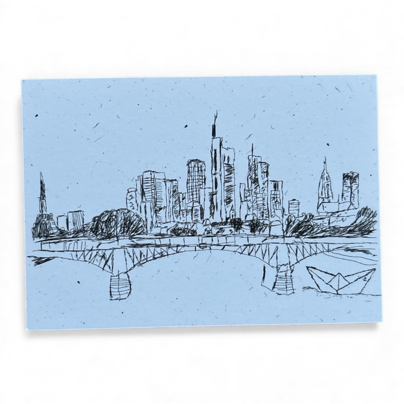 Postkarte „Frankfurt“ – zwischen Skyline und Papierboot