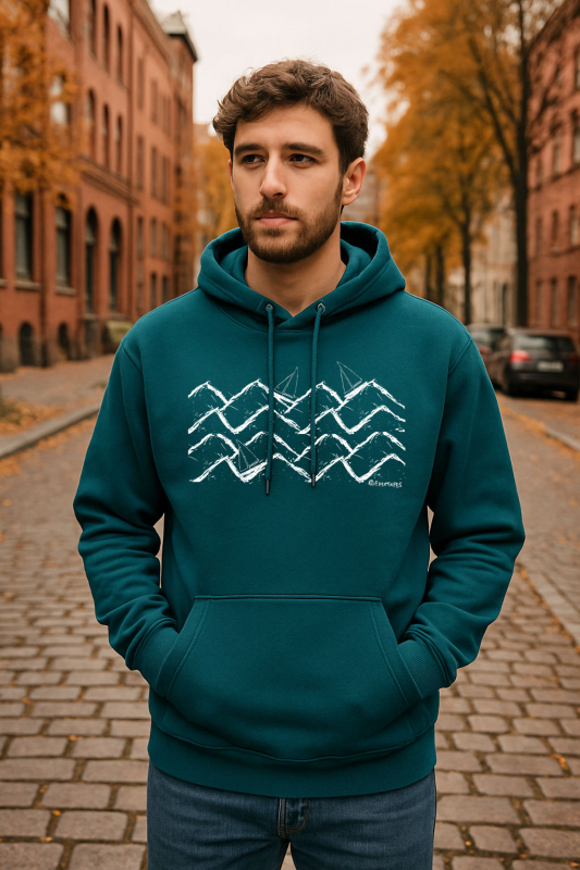 Boats & Waves Bio Hoodie – Segelboot Pullover aus 100 % Bio-Baumwolle | Farben: Black, Deep Teal, Heritage Brown