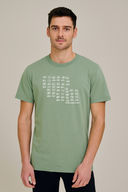 Unisex T-Shirt „Mixtapes Against Fascism“ – Stone Washed Sage Green, Bio-Baumwolle, Earth Positive