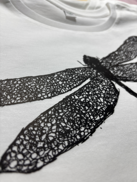 Bio T-Shirt Libelle Damen – handbedruckt & nachhaltig, Weiß