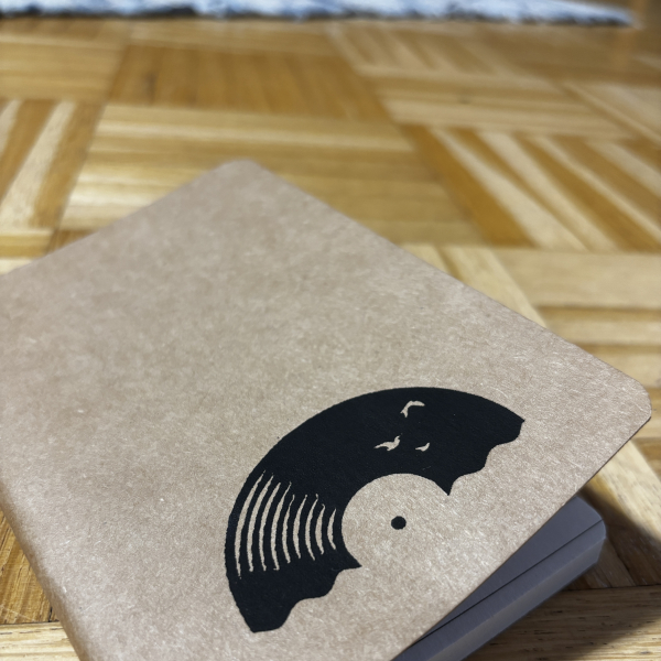 Notizbuch A6 „Vinyl Sun“ | Handbedruckt & Recycelt | Liniert
