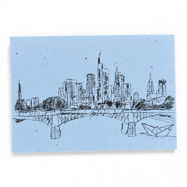 Postkarte „Frankfurt“ – zwischen Skyline und Papierboot