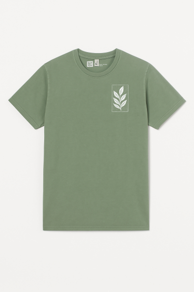 Unisex T-Shirt „Der Zweig“ – Stone Washed Sage Green, Bio-Baumwolle, Earth Positive