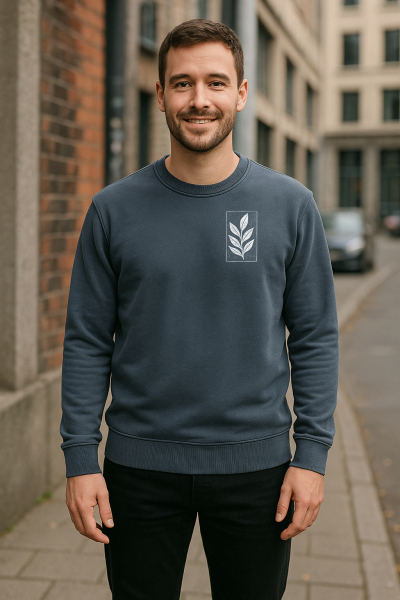 Der Zweig – Handbedrucktes Unisex Sweatshirt aus Bio-Baumwolle | Stone Washed Denim